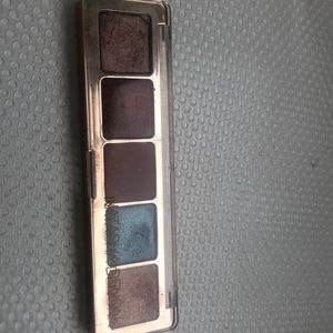 Eyeshadow palette